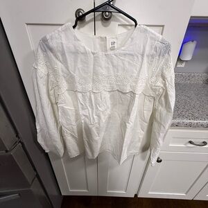 GAP White Eyelet Lace Peasant Top